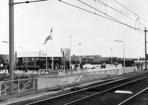 171864 Gezicht op het N.S.-station Tilburg West te Tilburg, op de dag van de opening van de halte.